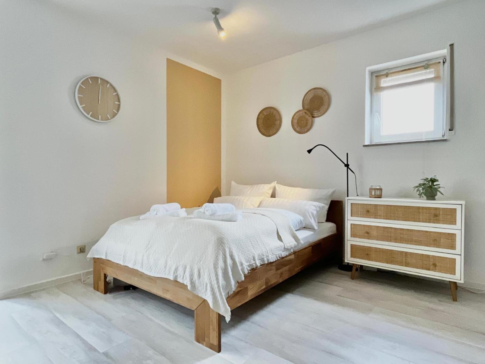 Ruhige & Zentrale Ferienwohnung Halver Esterno foto