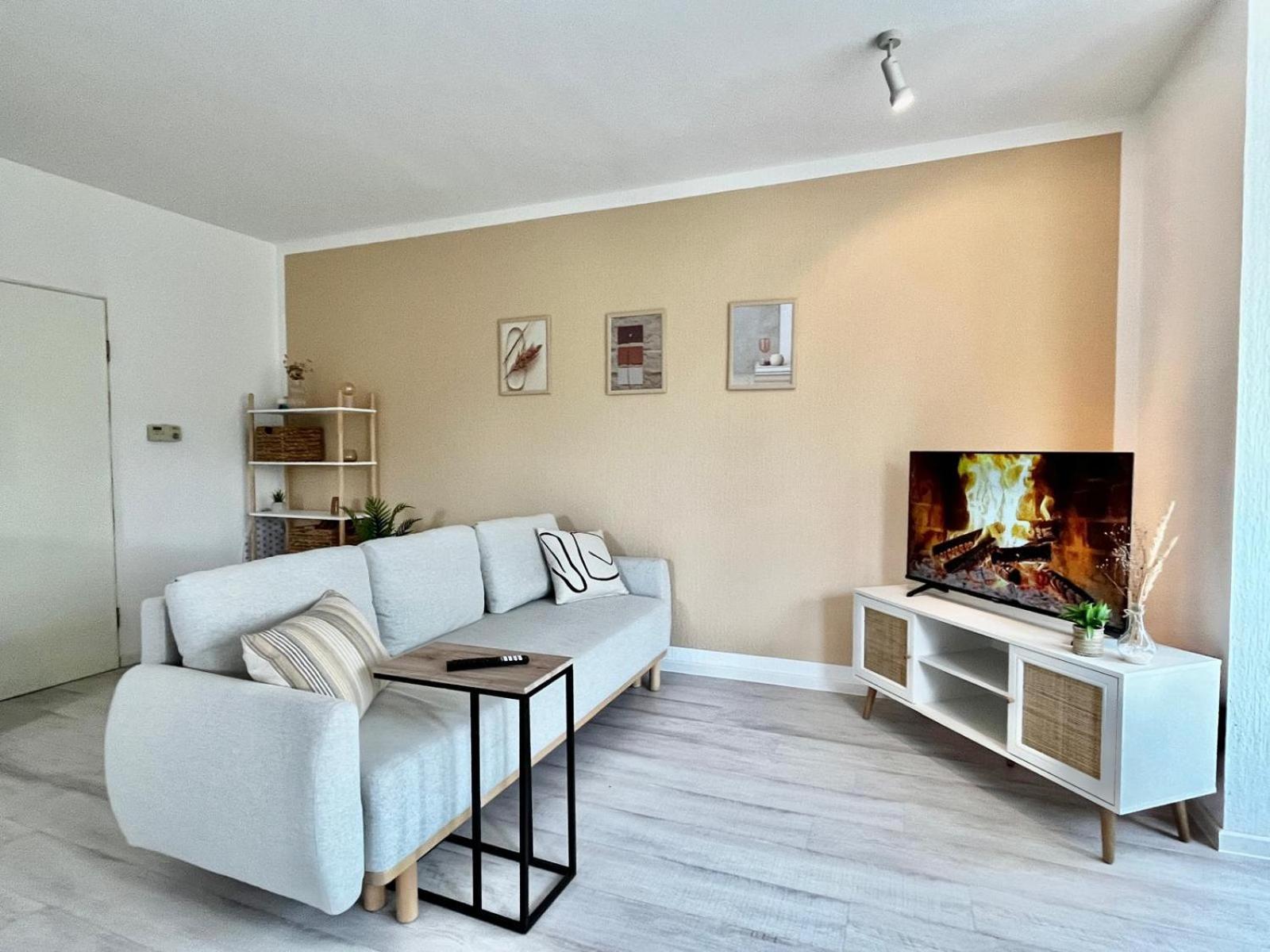 Ruhige & Zentrale Ferienwohnung Halver Esterno foto
